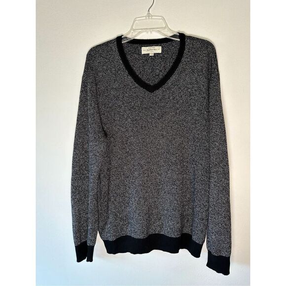 Hawker Rye men’s black cashmere blend v-neck sweater size Large #27-1501 - Picture 1 of 3